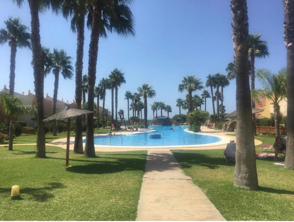Estupendo Apartamento Urbanizacion Jardines De Zahara. Zahara De Los Atunes Luaran gambar