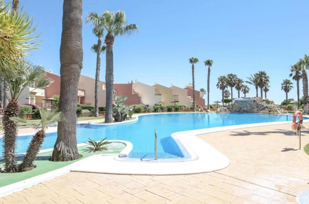 Estupendo Apartamento Urbanizacion Jardines De Zahara. Zahara De Los Atunes Luaran gambar